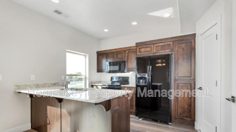 2675 Eastnorth #21 - Photo 3 of 17