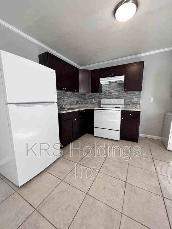 2436 Alfalfa Ln #2436 - Photo 2 of 5