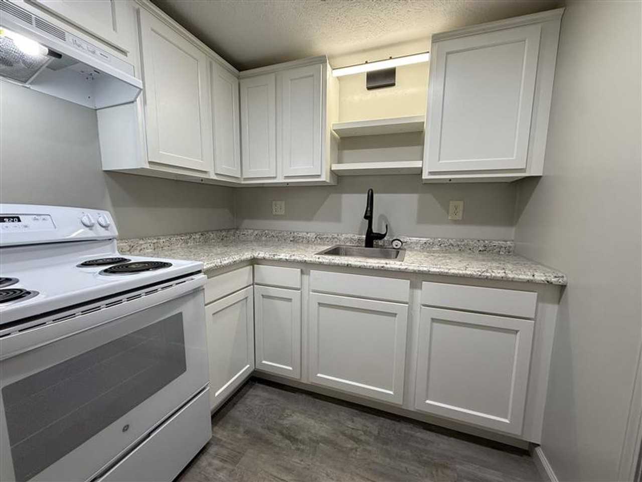 1413 1413 W University - 13C #13C - Photo 5 of 11