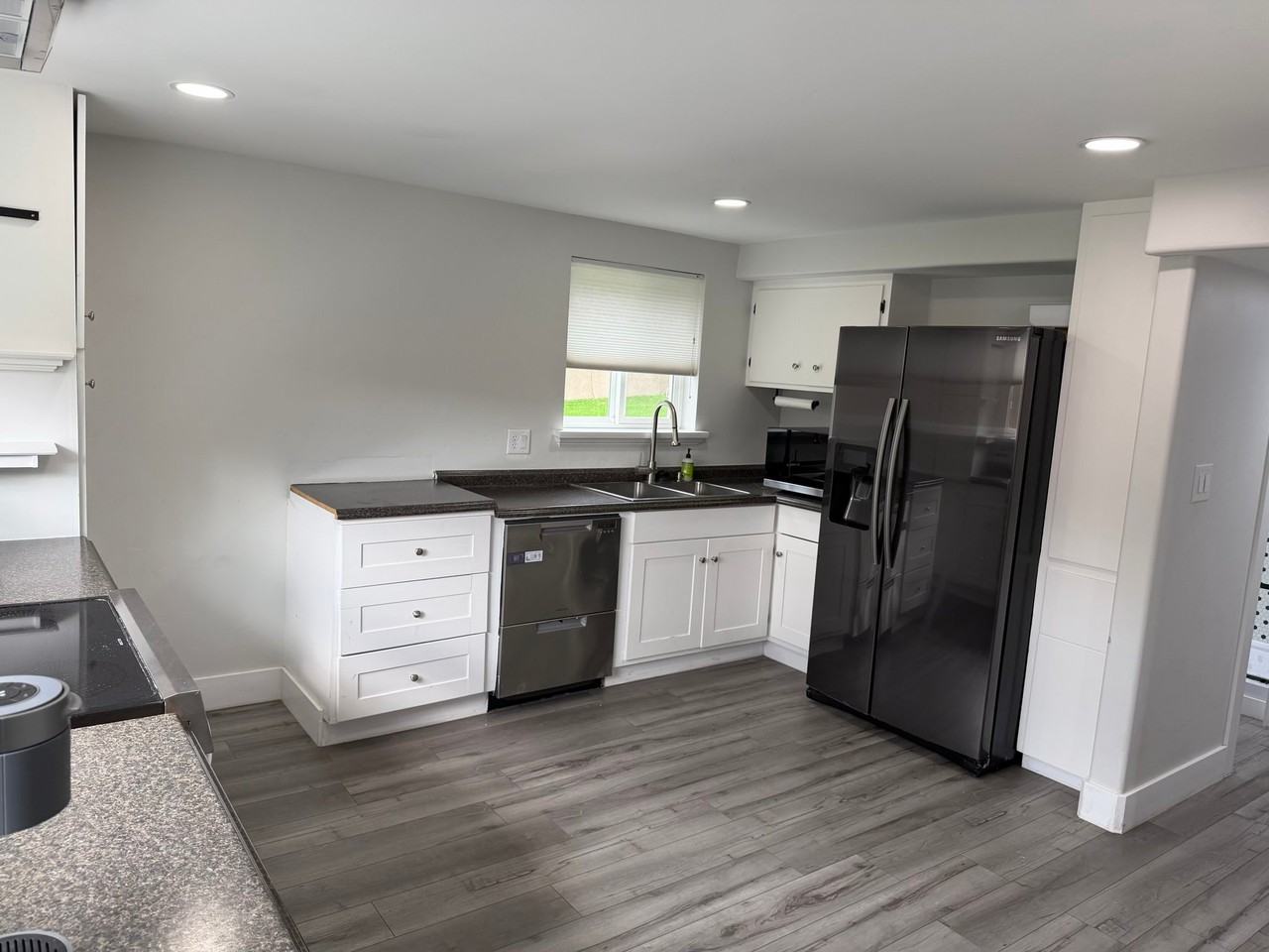 3189 Cherokee Ln - Photo 2 of 19