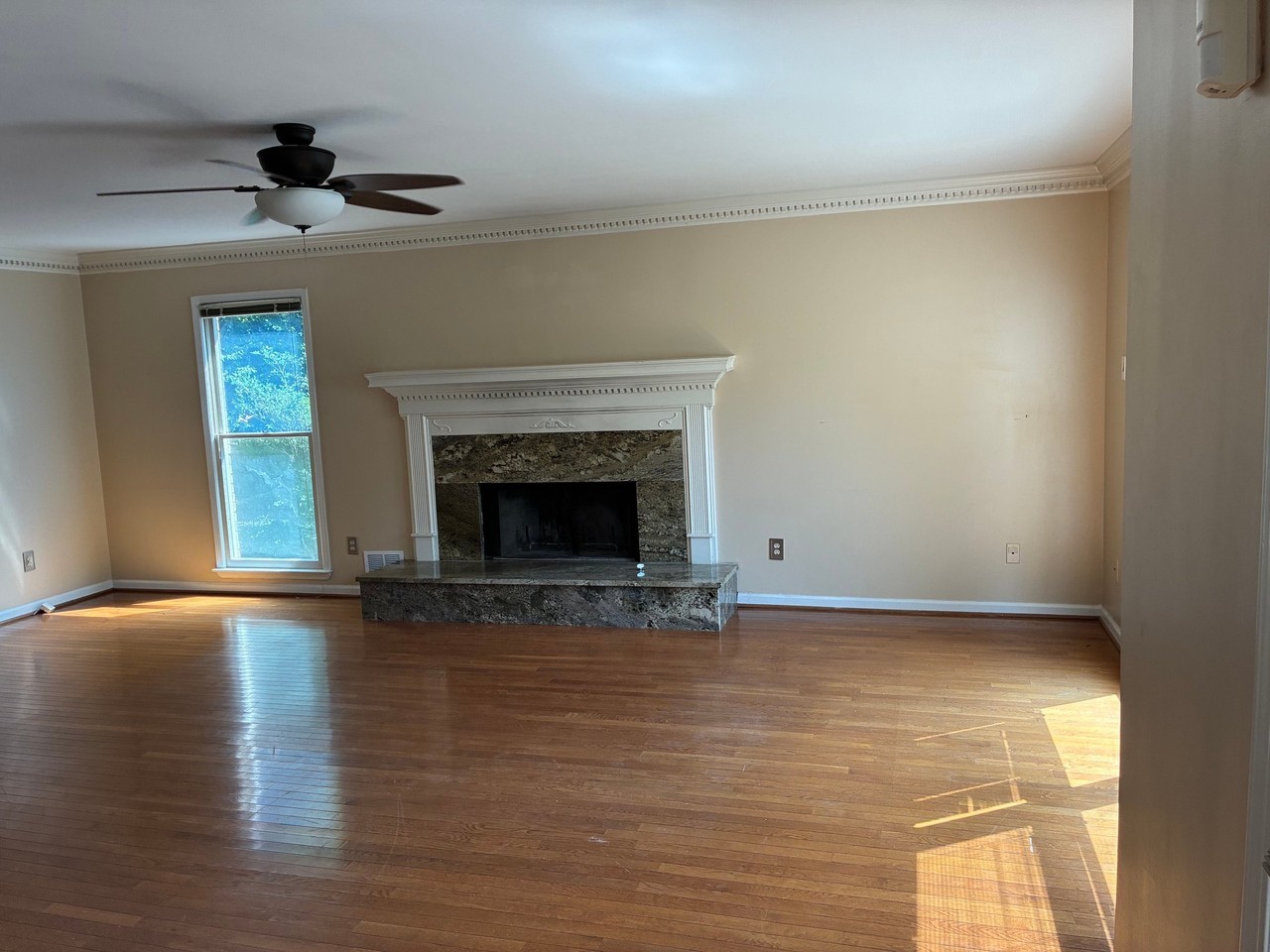 8903 Carroll Manor Dr - Photo 3 of 19