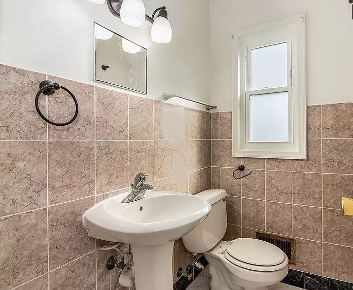 615 Maple Ct - Photo 6 of 12