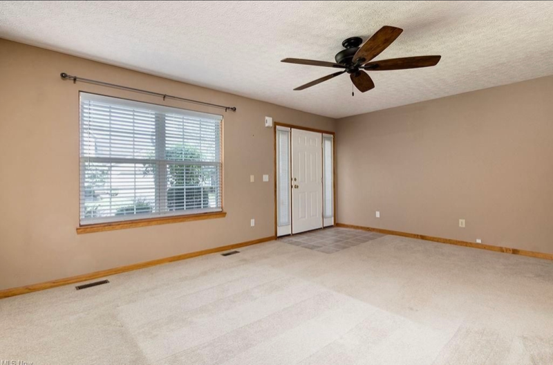 188 Steele Ave - Photo 5 of 22