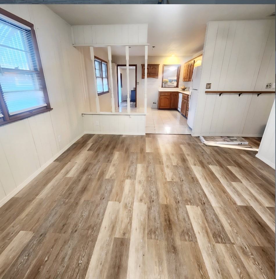 413 W Oregon Ave - Photo 4 of 19