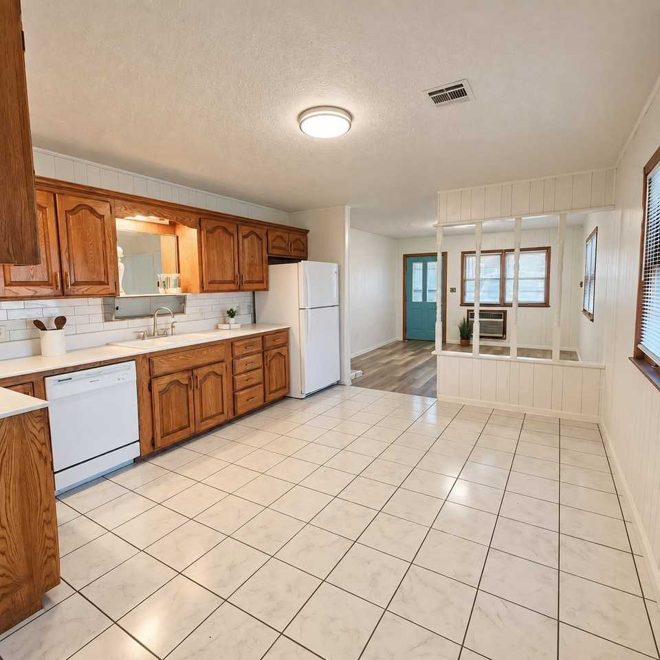 413 W Oregon Ave - Photo 5 of 19