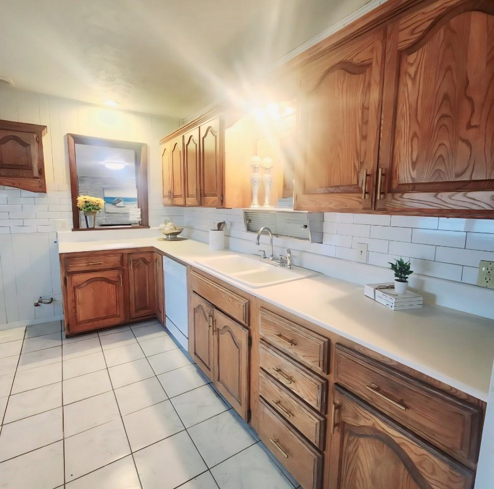 413 W Oregon Ave - Photo 6 of 19