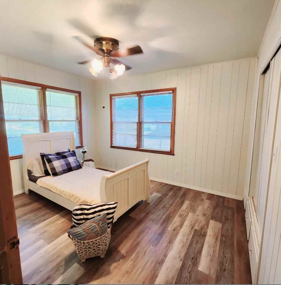 413 W Oregon Ave - Photo 7 of 19