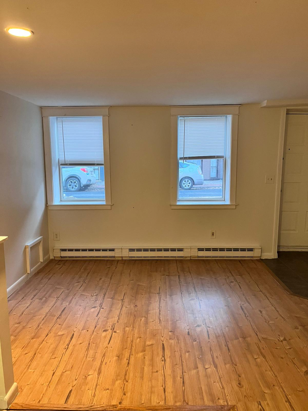 15 Irving St - Photo 6 of 11