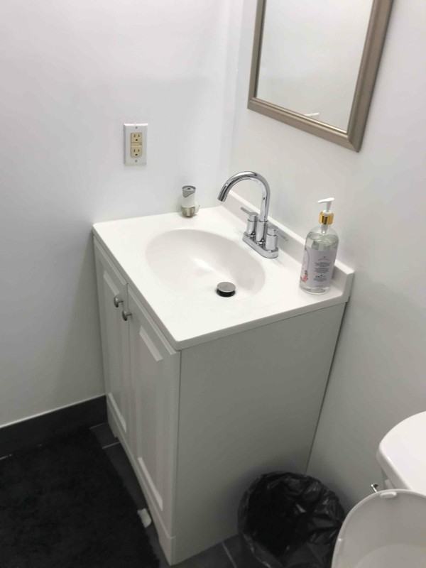 1 Tynewick Ct #1A - Photo 3 of 6