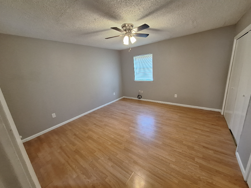3212 Duplex 34Th Street #3214 - Photo 3 of 16