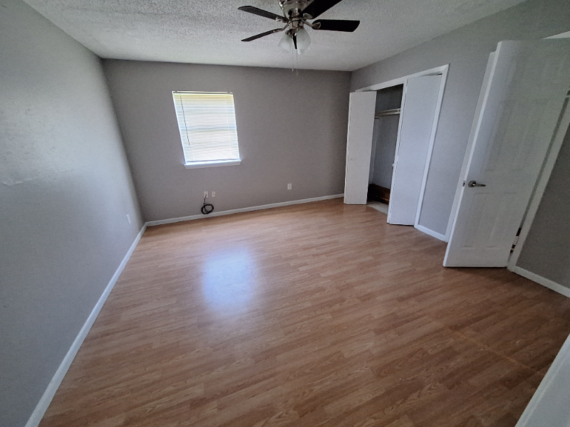 3212 Duplex 34Th Street #3214 - Photo 4 of 16