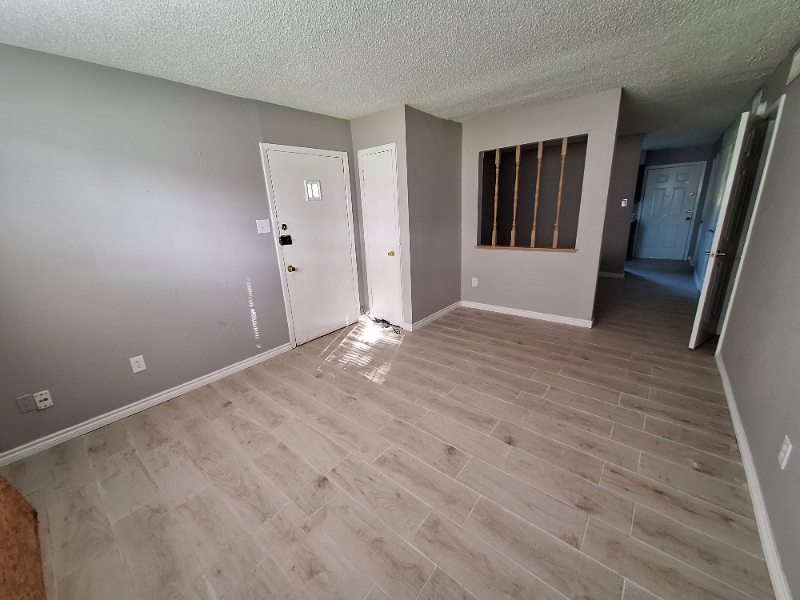 3212 Duplex 34Th Street #3214 - Photo 5 of 16