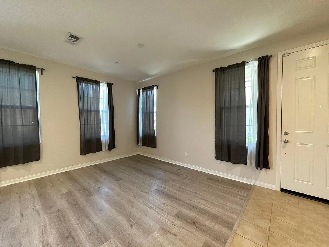 6943 Riverside Dr - Photo 4 of 19