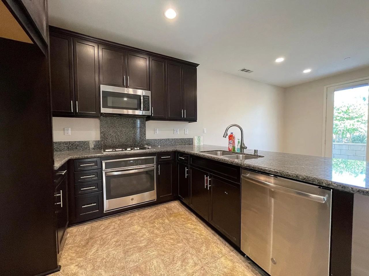 6943 Riverside Dr - Photo 6 of 19