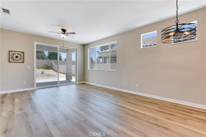11045 Waterwood St - Photo 5 of 16
