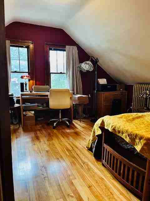 1010 E 37th St #1 - Photo 6 of 22