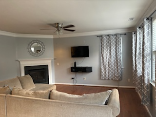 120 Milpass Dr - Photo 4 of 21