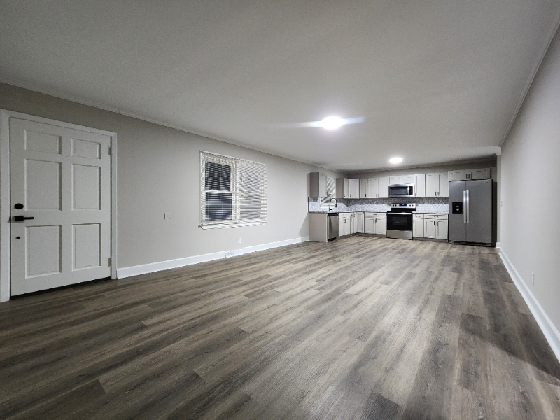 207 Brook St - Photo 2 of 20