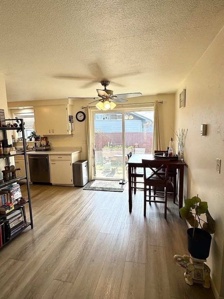 24 Howard Ave - Photo 7 of 16