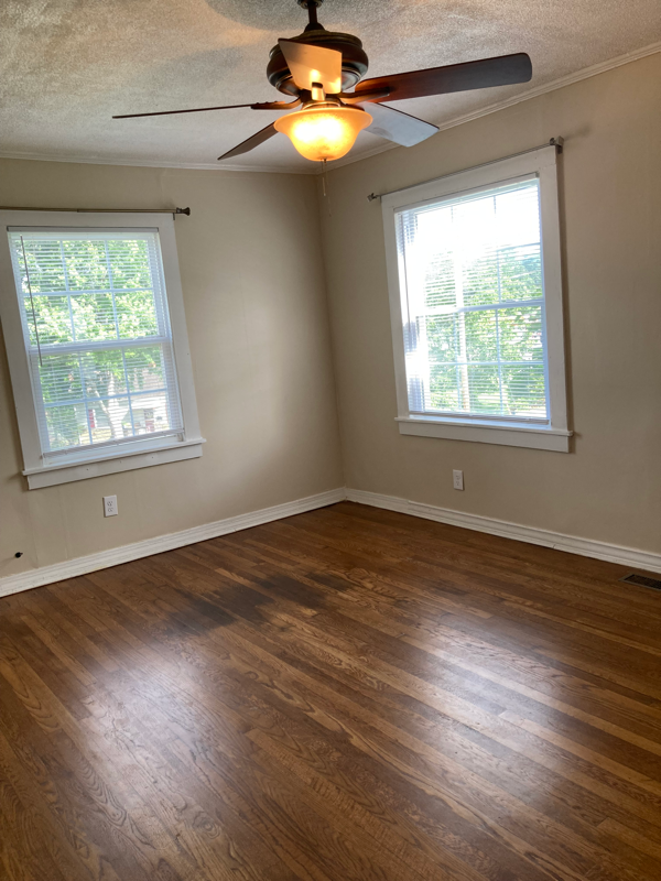 1014 Johnson Ave - Photo 5 of 14