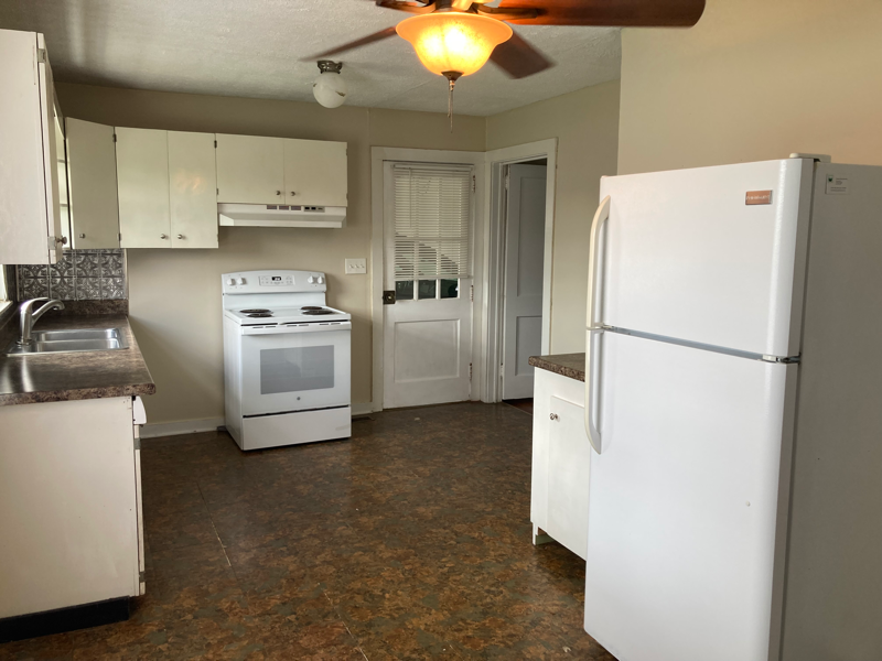 1014 Johnson Ave - Photo 7 of 14