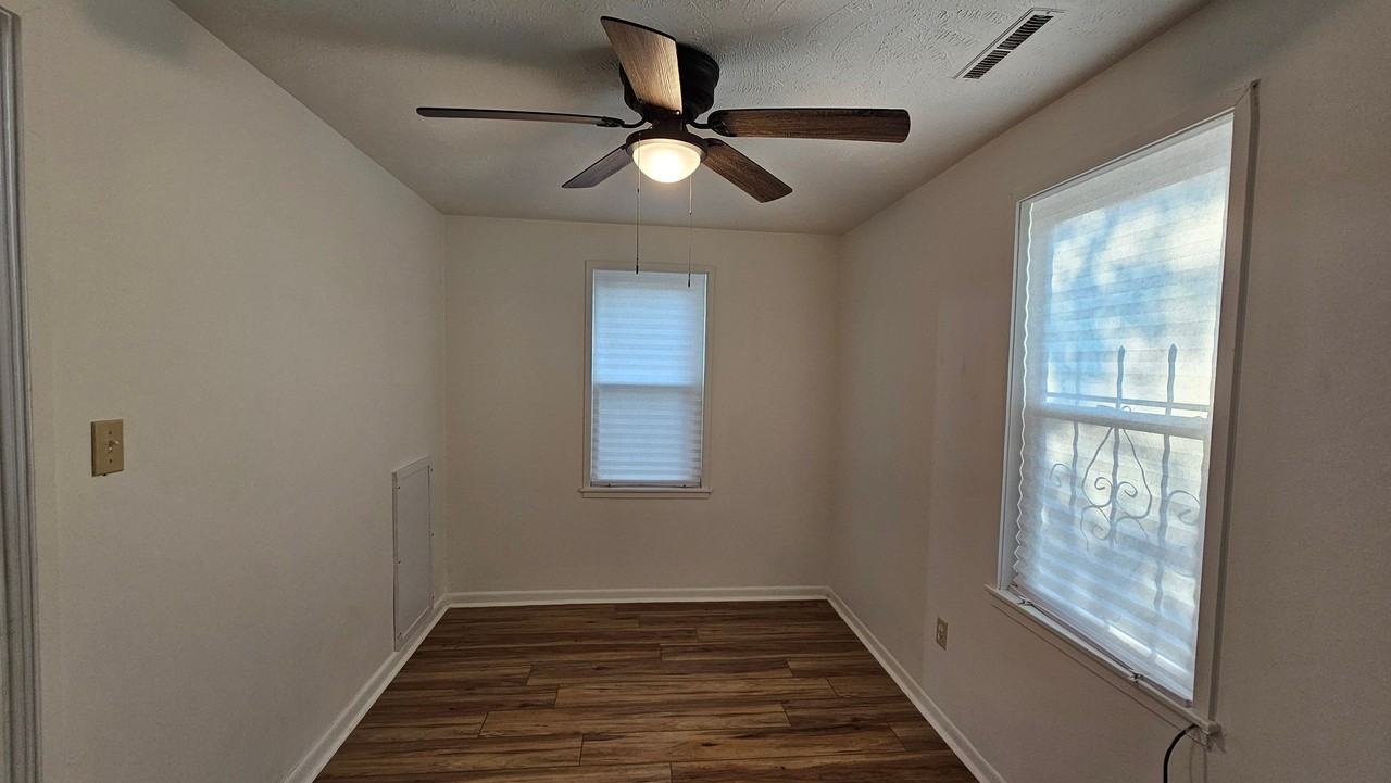 940 Hancock St - Photo 5 of 18