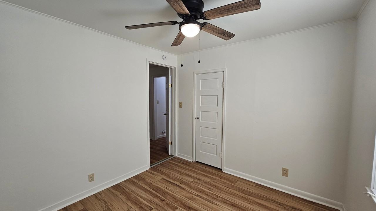 940 Hancock St - Photo 6 of 18