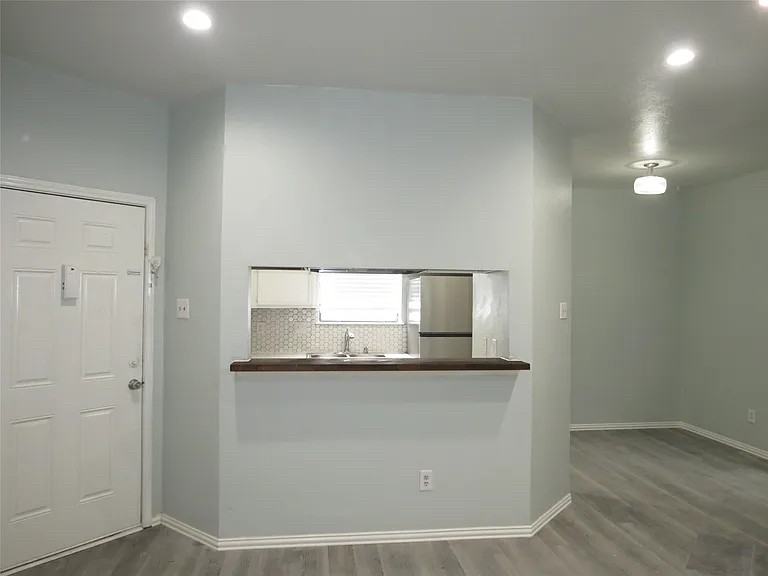 4715 N Galloway Ave #104 - Photo 2 of 12