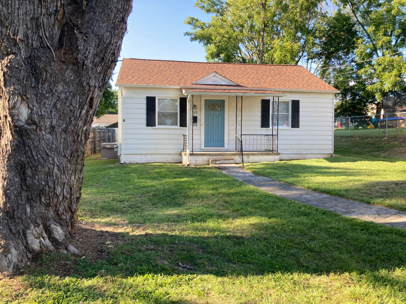 820 Polk Ave - Photo 2 of 16