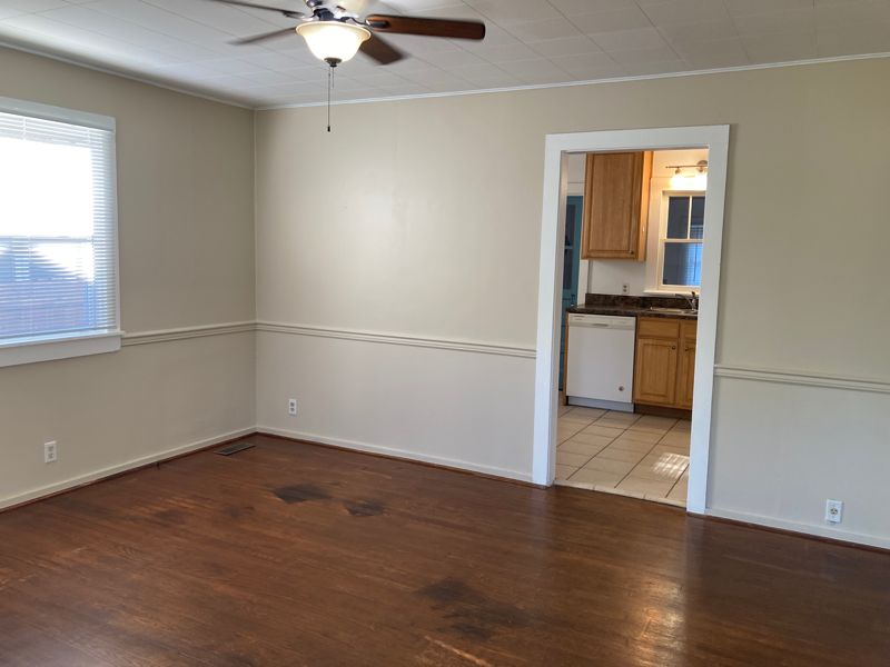 820 Polk Ave - Photo 5 of 16