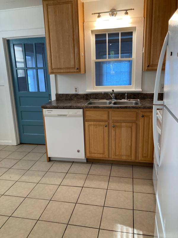820 Polk Ave - Photo 7 of 16