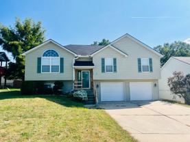733 Village St - Photo 1 of 1