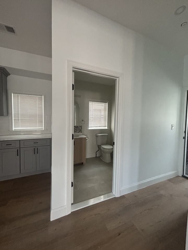 1077 1079 Dorchester Avenue #3 - Photo 3 of 23