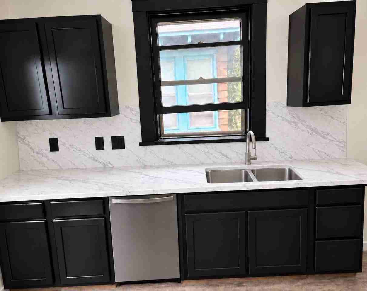 1433 Marlboro Ave - Photo 3 of 13
