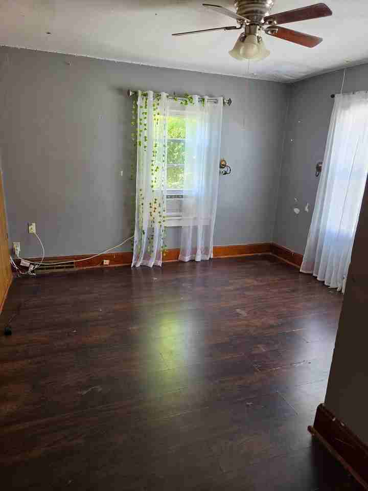 1012 Wescott Ave - Photo 7 of 14