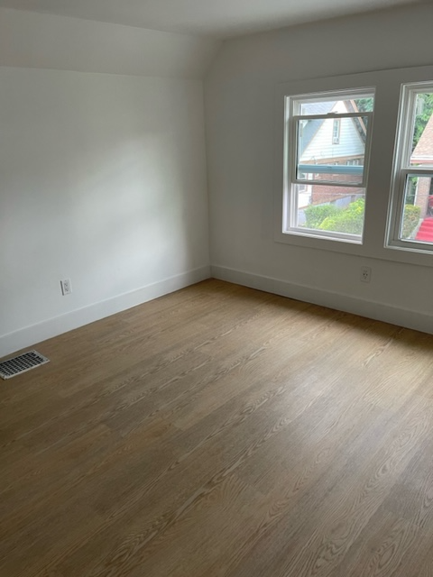 557 Maple Ave #2 - Photo 3 of 6