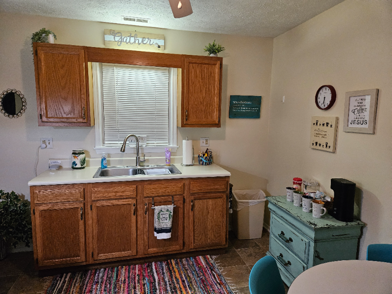 2124 W Jackson St - Photo 5 of 17