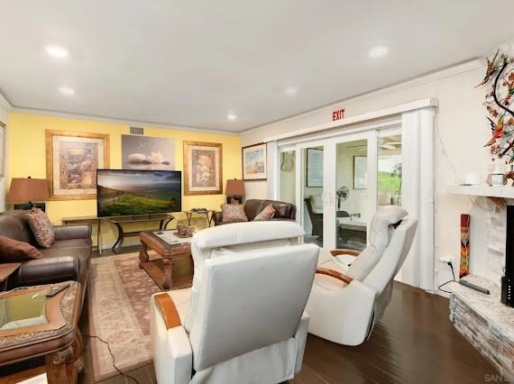 4388 Bellflower Drive - Photo 4 of 24