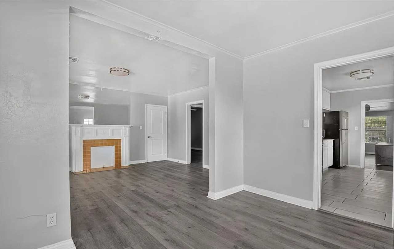 2312 Cashion Pl - Photo 5 of 14