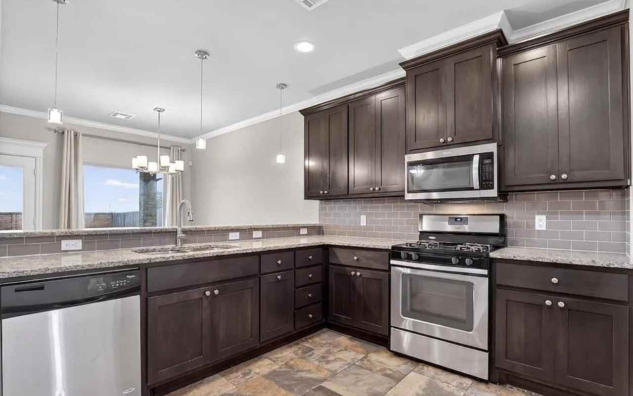 3433 Nw 164th Ter - Photo 5 of 14