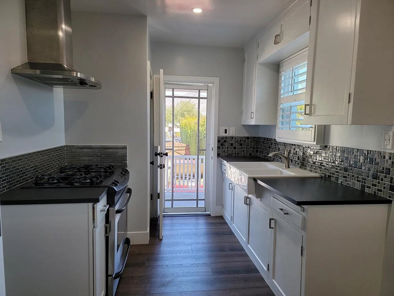 442 Vine St #2 - Photo 4 of 12