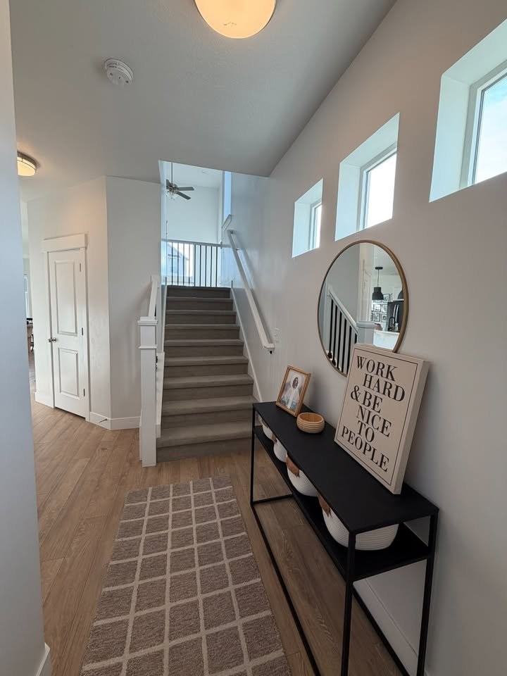 1706 Nw - Photo 2 of 19