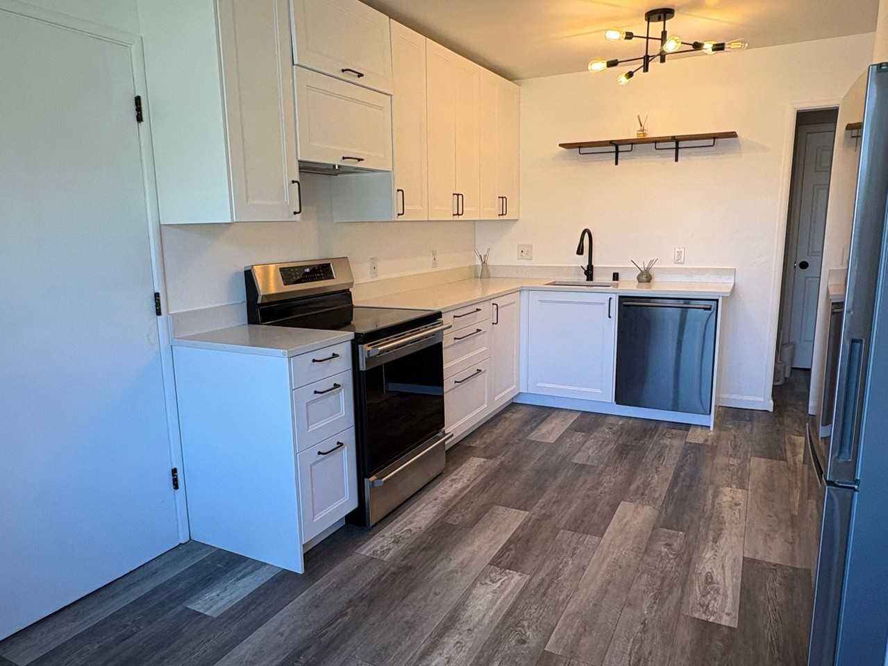 2302 La Salle Dr - Photo 5 of 20