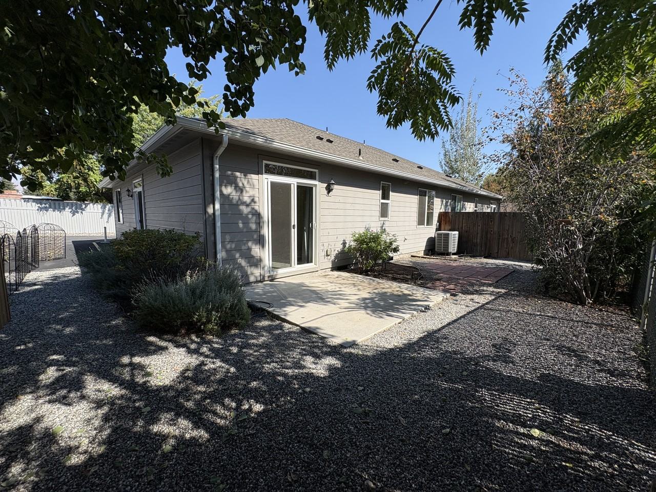 1419 Springwater Avenue #B - Photo 4 of 30