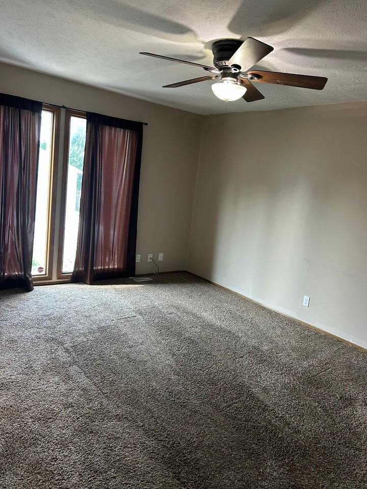 5614 Decatur St - Photo 2 of 11