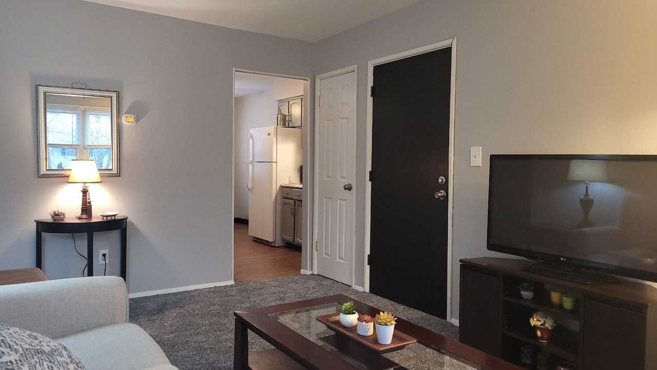 3989 S Schenley Ave #2 - Photo 7 of 11