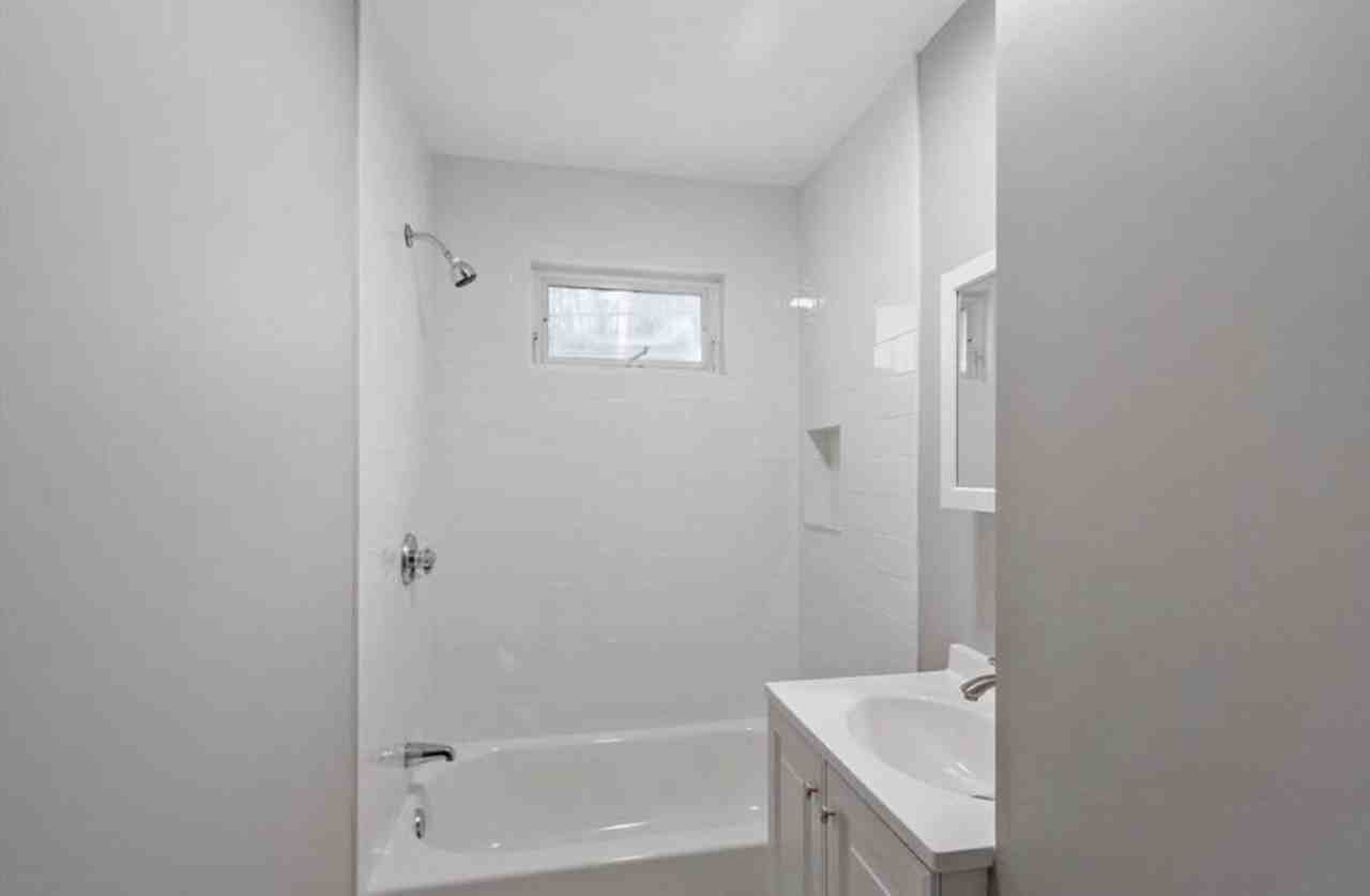 67 Beech St #1 - Photo 6 of 21