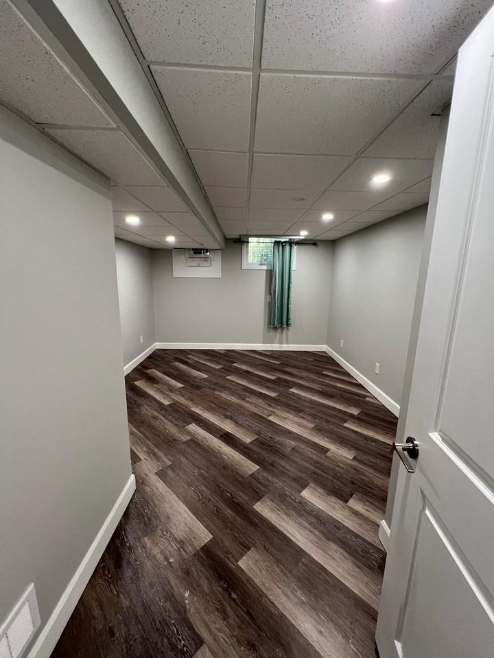81 Toulon Cres - Photo 5 of 27