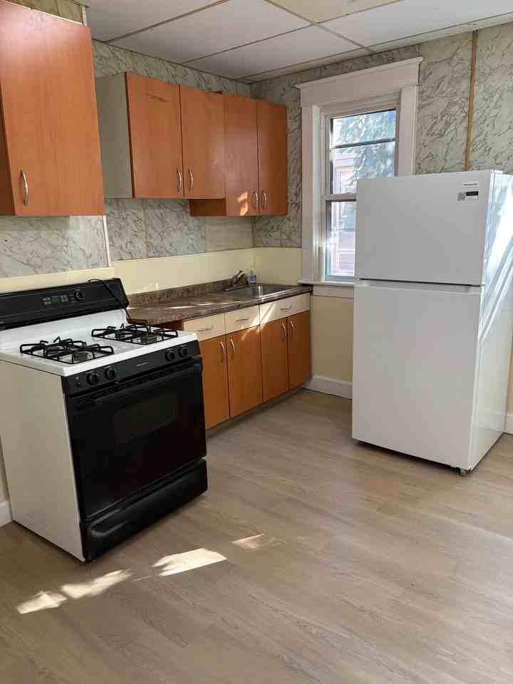1212 Broadway #2ndFL
