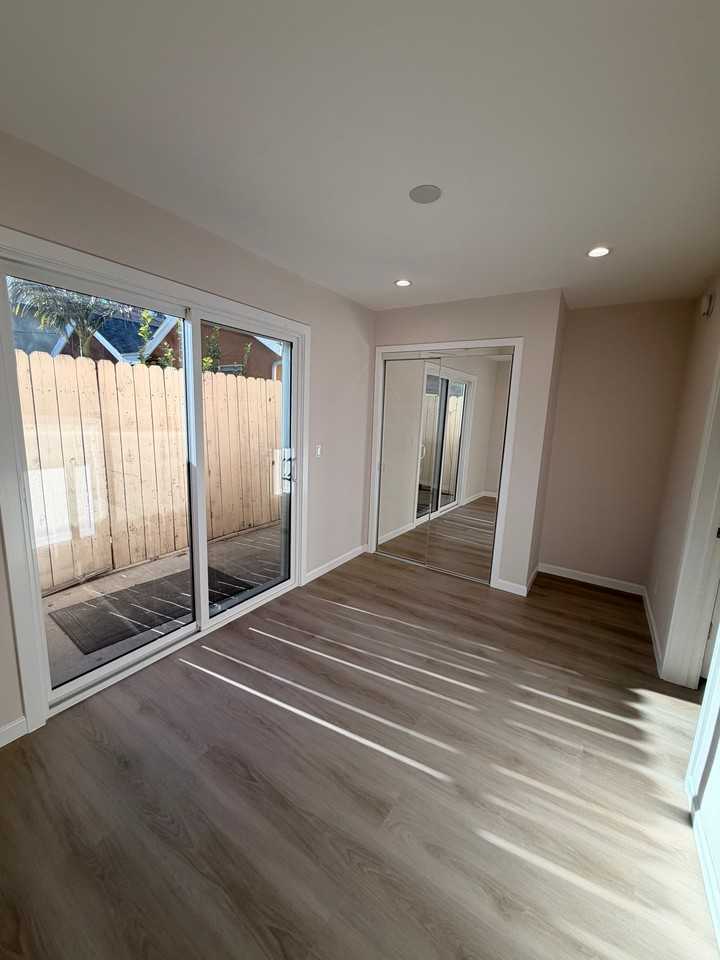 1134 E Doran St #1 - Photo 7 of 10